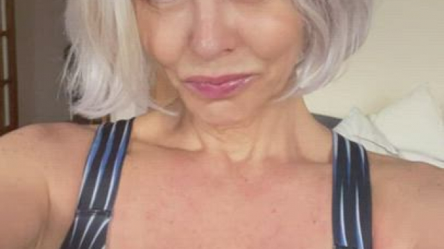 Gym clothes on a MILF... is that appreciated?