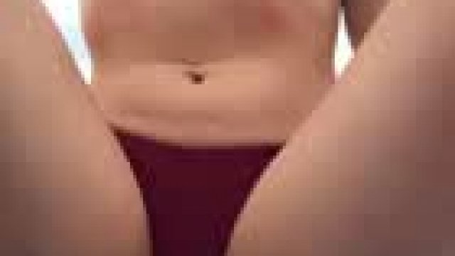 You men liked my beach titty flash so here's the whole package