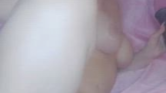 I need someone to stretch both of my holes!!