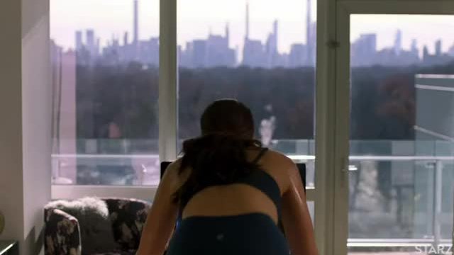 Amber Stevens West bouncy fit plots in Run the World