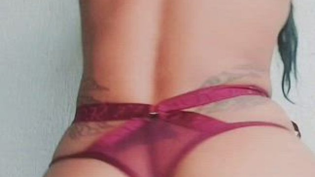 Hi Papi React only You are into Venezuelan Girls like me