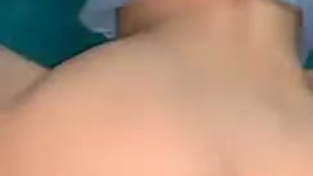 She wanna chill, holidays are on...