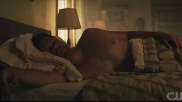 Sofia Hasmik getting dressed in Superman & Lois Season 3 (2023)