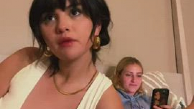 tittyfucking Selena Gomez gotta feel like heaven