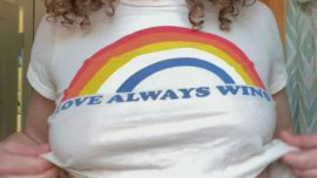 I can’t even pretend to be hot to save my life… gooftacular [F] Milf