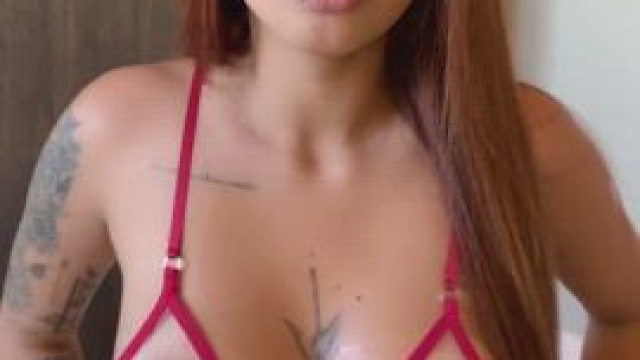 Some red outlines for a redhead baddie