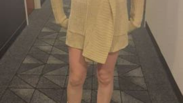 I knew there was a reason the hotel gave us free nights . [GIF]