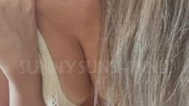 I know it's tempting to see under my blouse. I do not blame you ;)