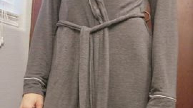 Just a 36 y/o married mom of 3.