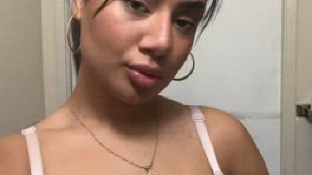 cleaning my 19yo arab teen teeth so u can make my mouth dirty again <3