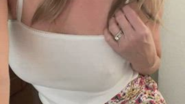 I’m the secretly kinky milf next door…[F]