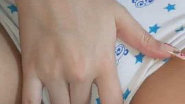 There's not enough space on your sister's room, can we share the bed?