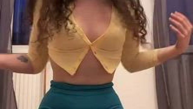 I'm So Heated Amazing Amalia