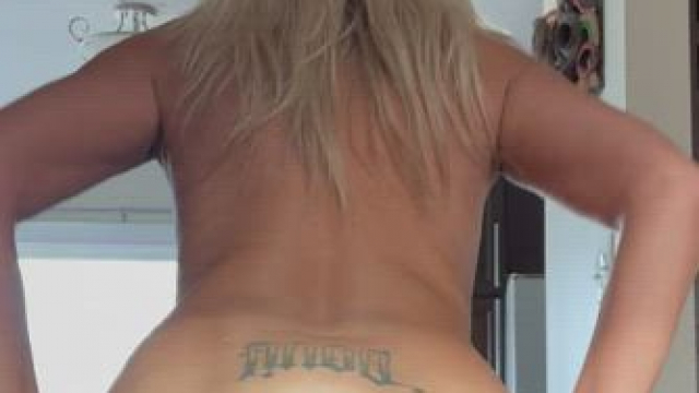 Happy Wednesday! 1 hump or 2 (f)50