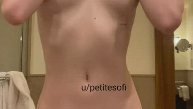 [GIF] I need someone to play with my body