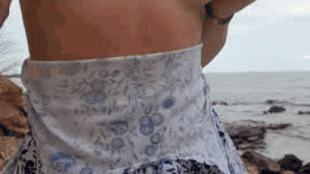 Any cock that can fuck me in public ?