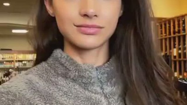 Beautiful girl shows great abs