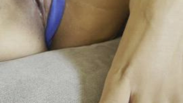 38yr old Asian moms of 4 can still get off too…