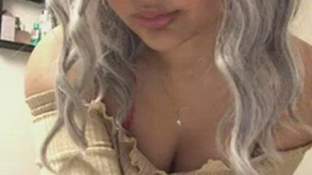 5ft 18yo Asian Teen Smash or Pass