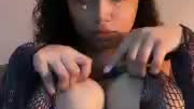 Do you like the way my soft Goth boobs drop?