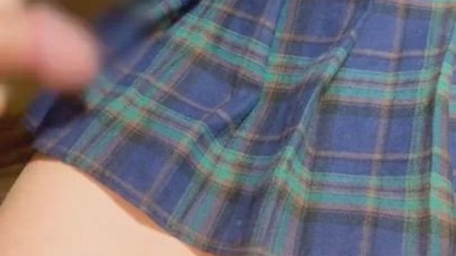 Letting him finish on her plaid skirt (bukkakesiru)