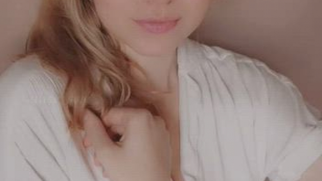 Are tiny nerdy girls your type