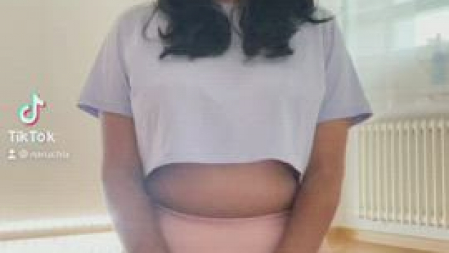 Let me jiggle my ass like a stripper for you