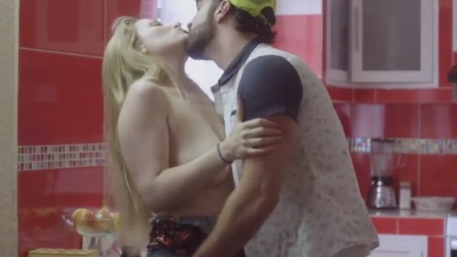 Mercedes Regina - Huge Mexican plot in 'Mujeres Infieles 5'