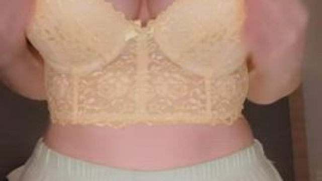 Bouncing bed titty drop with accidental camel toe [oc]