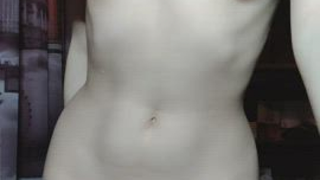 My pale skin does not tan in the sun ;)