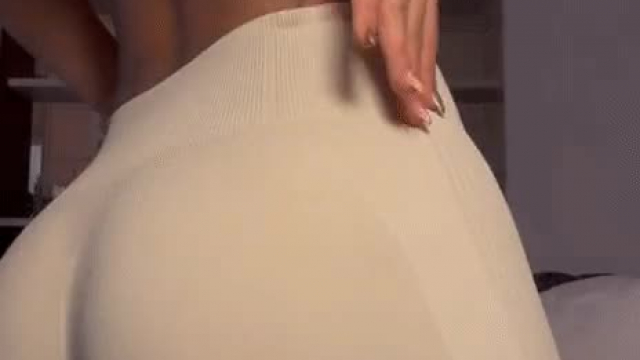 offering you a little snack with gym seasoning