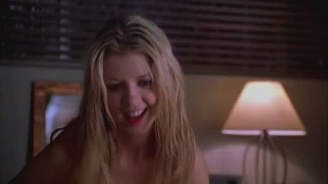 Tara Reid - Body Shots, 1999