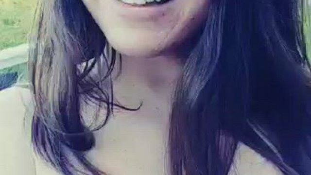 This mom couldn’t figure out how to do one of those cool tik tok videos. Hope th