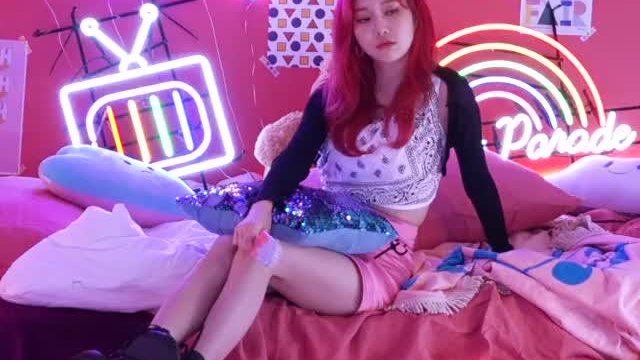 MOMOLAND Ahin x Jane x Nancy thighs galore