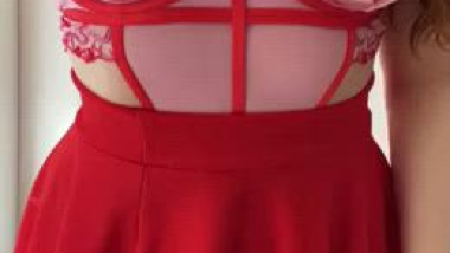 I wonder if most men know I’m hiding an innie this pretty under my skirt