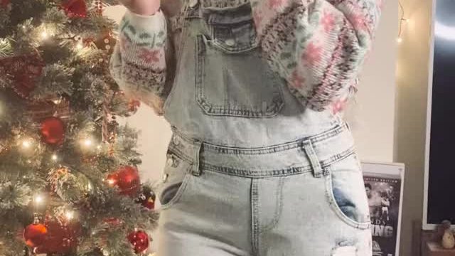 Do you guys like my cute dungarees?.. 