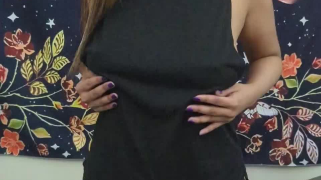 If you like playing with nipples, I'm your girl ;)