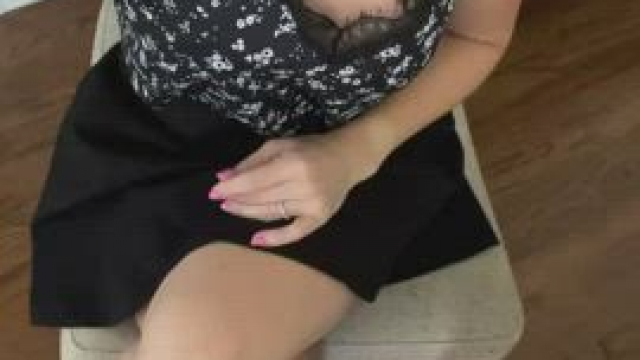 For all the buddies who like eating cougar pussy…