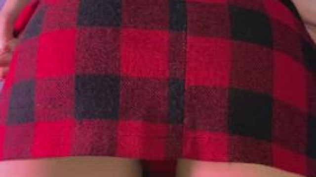 I'm gladly spreading my young girl asshole