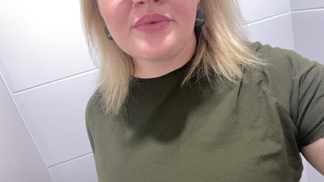 I like showing off at work [f]