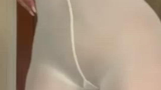 Play with my nips or my pussy, your choice x