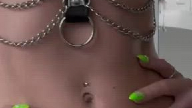 Tight, just like you like. [GIF]