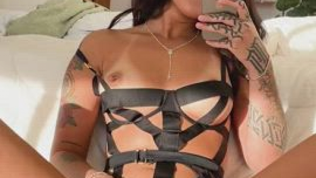 ur tongue belong to my tanlines