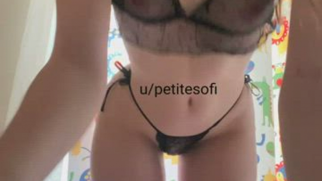 I’d be so horny if someone jerks off to me..