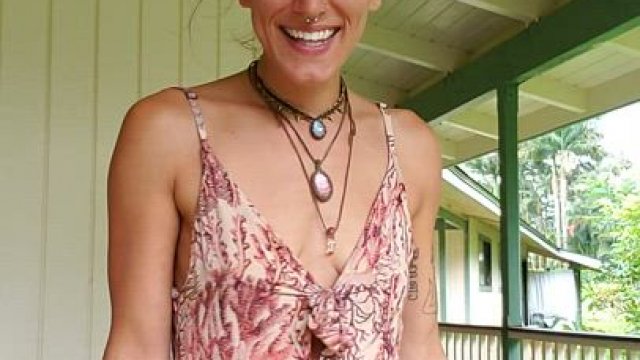 Here's a little dance for you :) Hope you enjoy