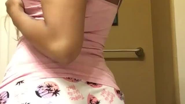 Brandy her photos and more Videos! Link in Comments