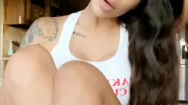 Check Comments for her 11GB Oct20 Updated 