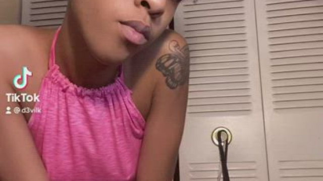 Told my bf he had 20 minutes to text me back or I was doing this challenge…..