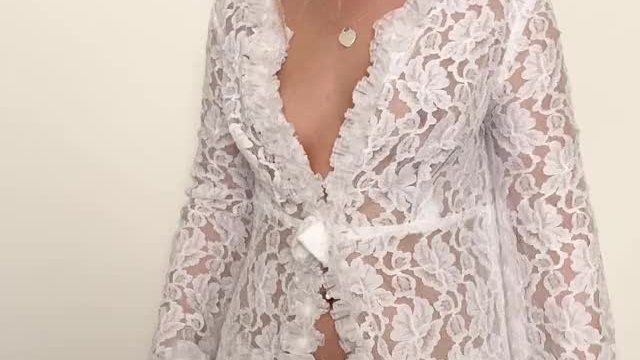 5’2 & 100lbs.. Can I be your new tiny fuckdoll? 