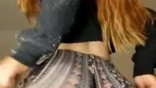 I’m not good at hiding my thicc ass with this yoga pants